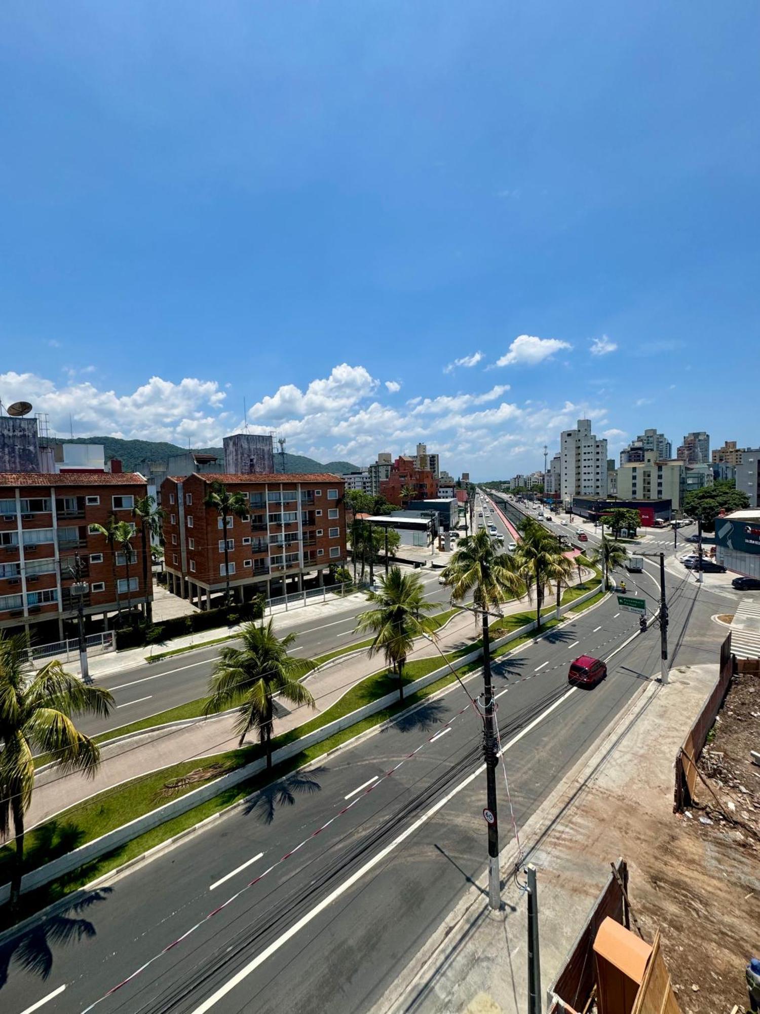 Excelente Apartamento Bem Localizado A 450 Metros Da Praia Гуаружа Экстерьер фото