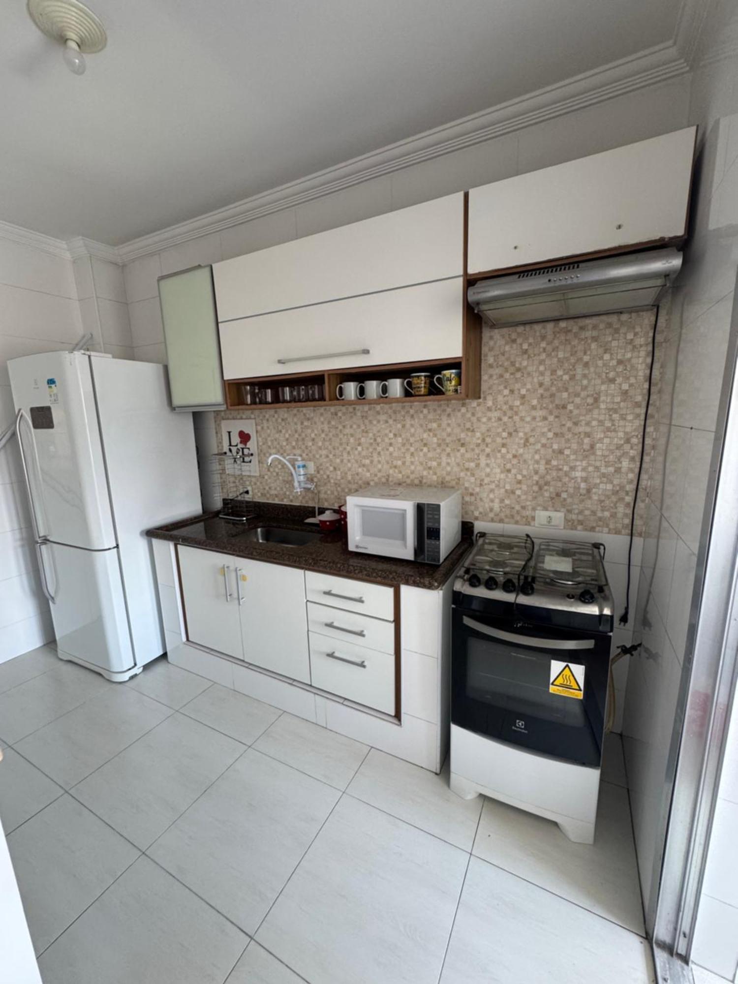 Excelente Apartamento Bem Localizado A 450 Metros Da Praia Гуаружа Экстерьер фото